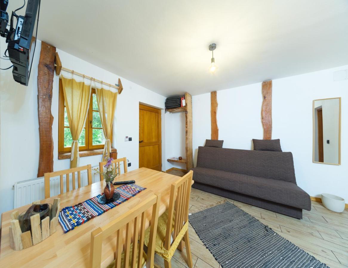Yeti Cabin Plitvica selo Exterior foto